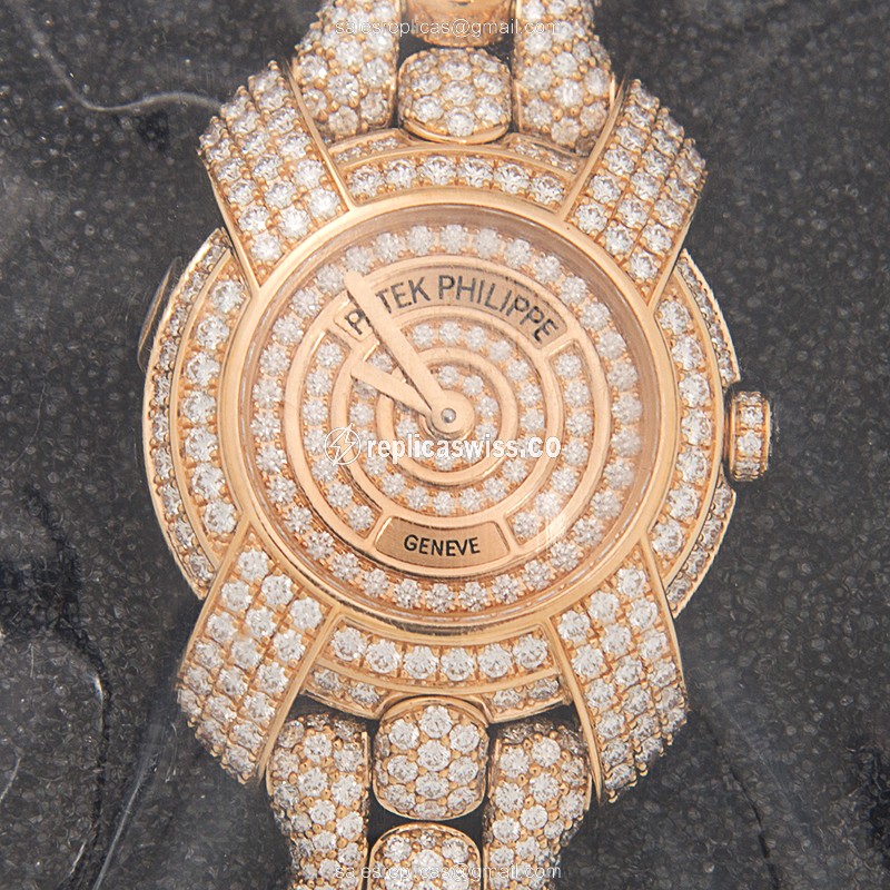 Patek Philippe 4898/1450R-001 TWENTY-4 Automatic 18kt Rose Gold & Diamonds