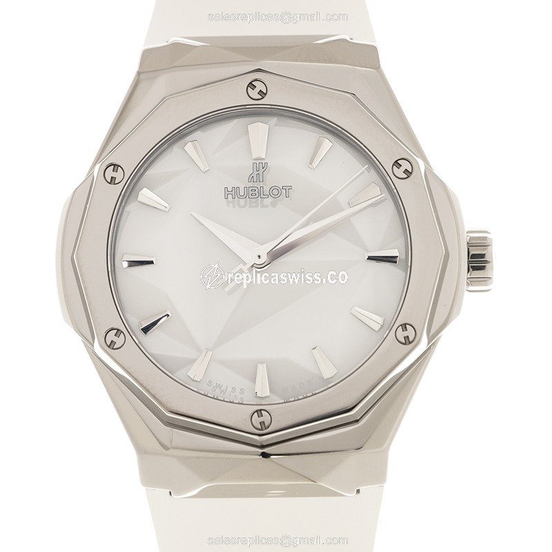 Hublot 550.NS.2200.RW.ORL20 CLASSIC FUSION Automatic Titanium