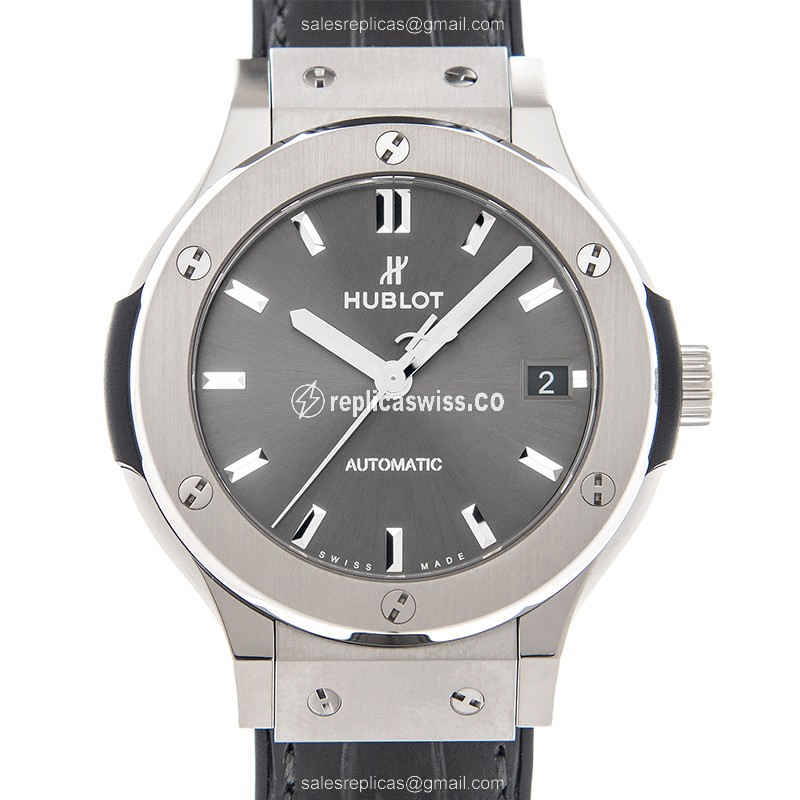 Hublot 565.NX.7071.LR CLASSIC FUSION Automatic Titanium