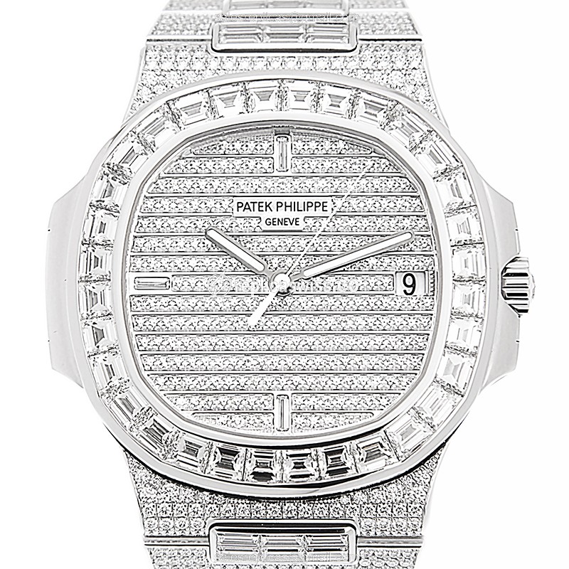 Patek Philippe 5719/10G-010 NAUTILUS Automatic 18kt White Gold & Diamond