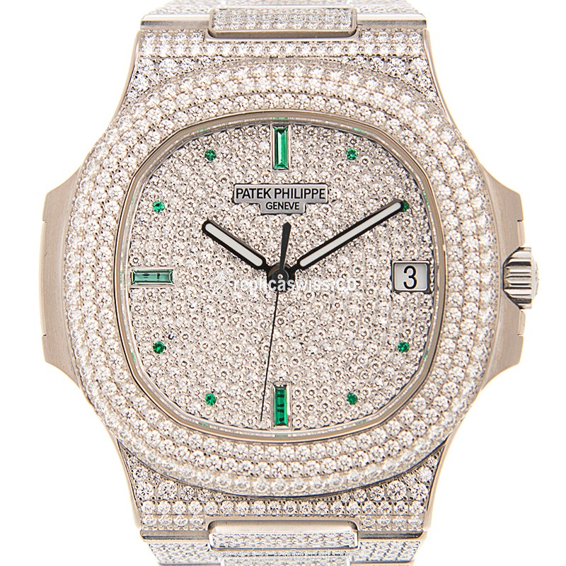 Patek Philippe 5719/1G-010 NAUTILUS Automatic 18kt White Gold & Diamond