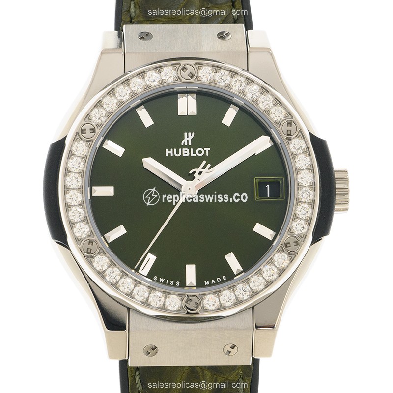 Hublot 581.NX.8970.LR.1104 CLASSIC FUSION Quartz Titanium & Diamond