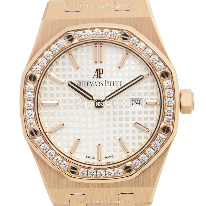 Audemars Piguet 67651OR.ZZ.1261OR.01 ROYAL OAK Quartz 18kt Rose Gold & Diamonds