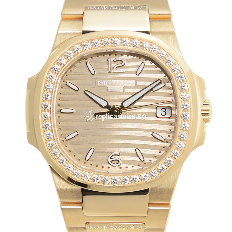 Patek Philippe 7010/1R-012 NAUTILUS Quartz 18kt Rose Gold & Diamonds