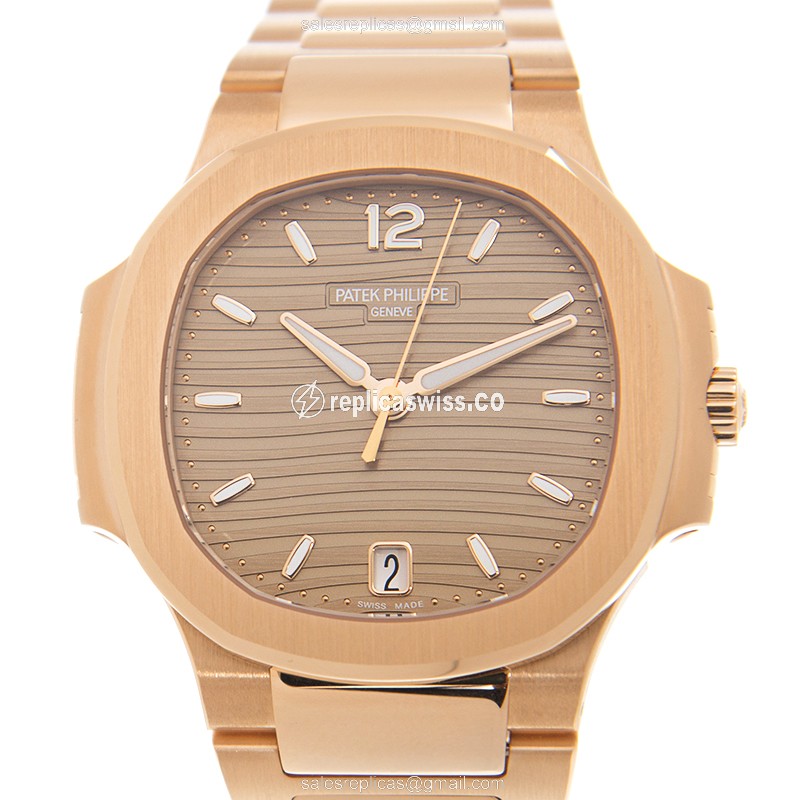 Patek Philippe 7118/1R-010 NAUTILUS Automatic 18kt Rose Gold