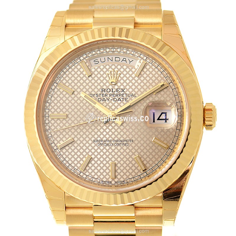Rolex 228238SVDECWTBAR DAY-DATE Automatic 18kt Yellow Gold