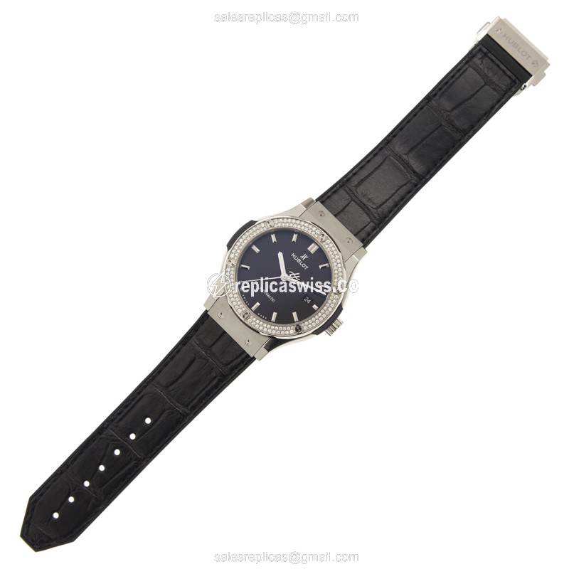 Hublot 542.NX.1171.LR.1104 CLASSIC FUSION Automatic Titanium & Diamond