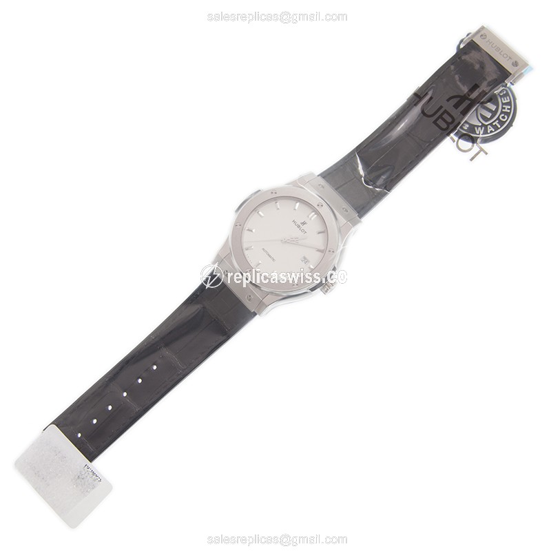 Hublot 542.NX.2611.LR CLASSIC FUSION Automatic Stainless Steel