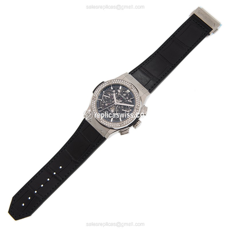 Hublot 525.NX.0170.LR.1104 CLASSIC FUSION Automatic Stainless Steel & Diamonds