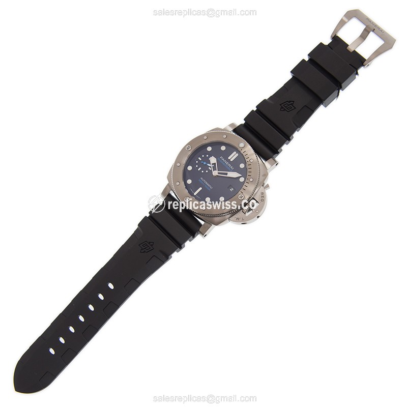 Panerai PAM00692 LUMINOR Automatic Stainless Steel & Titanium