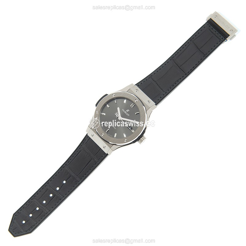Hublot 542.NX.7071.LR CLASSIC FUSION Automatic Titanium