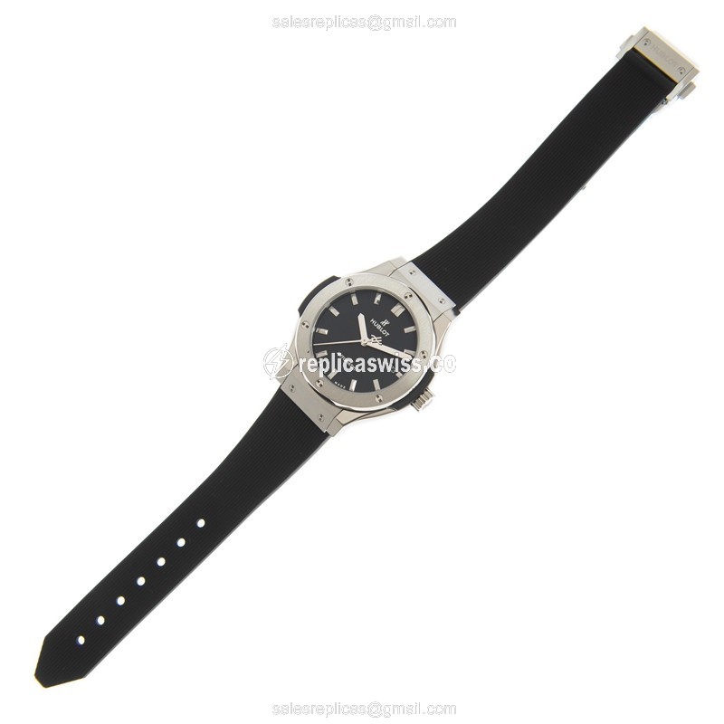 Hublot 582.NX.1170.RX CLASSIC FUSION Automatic Titanium