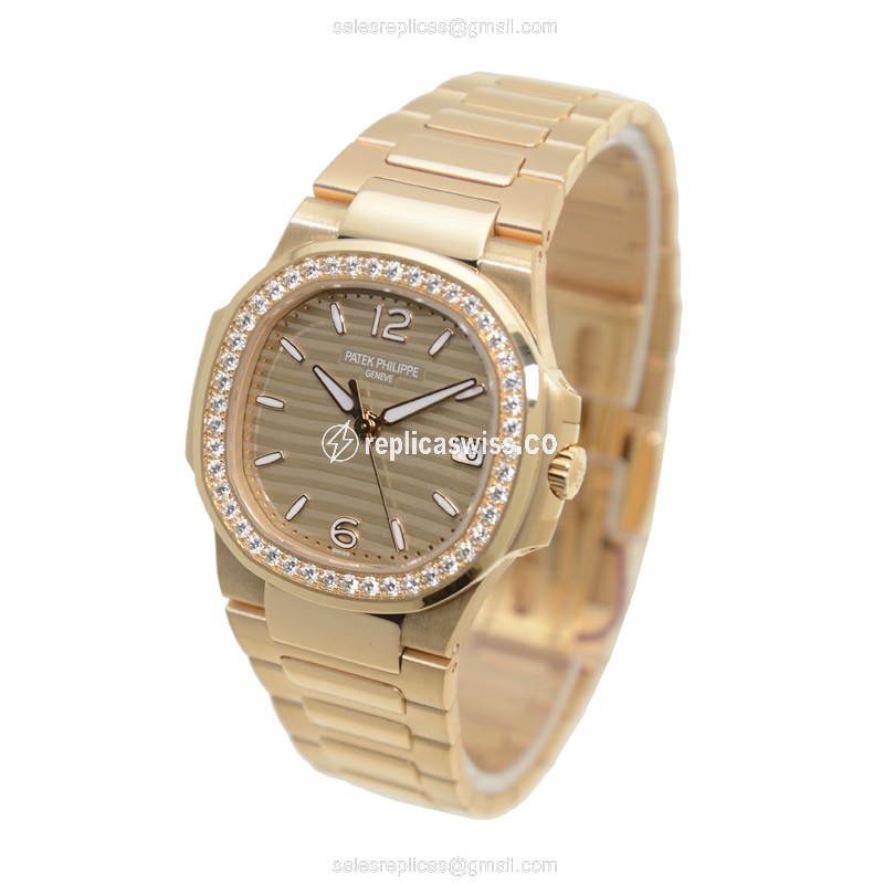 Patek Philippe 7010/1R-012 NAUTILUS Quartz 18kt Rose Gold & Diamonds