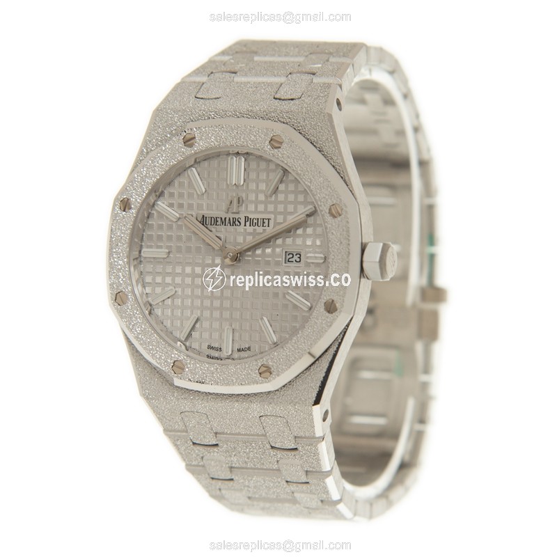 Audemars Piguet 67653BC.GG.1263BC.01 ROYAL OAK Quartz 18kt White Gold
