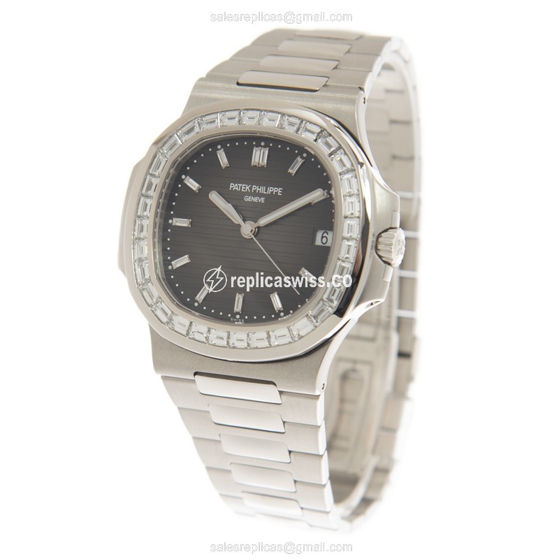 Patek Philippe 5711/110P-001 NAUTILUS Automatic 18kt White Gold & Diamond