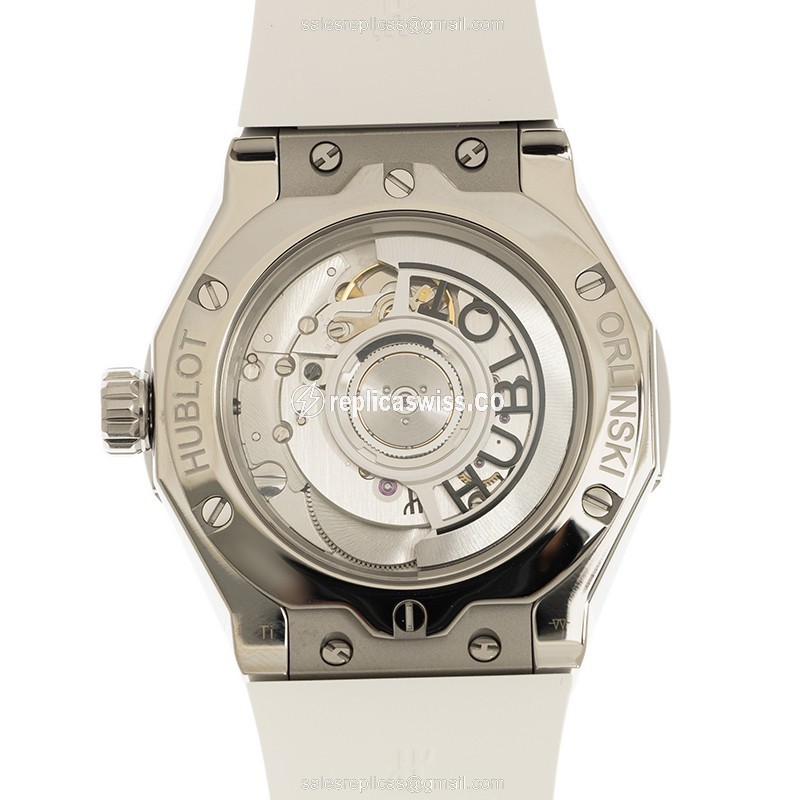 Hublot 550.NS.2200.RW.ORL20 CLASSIC FUSION Automatic Titanium