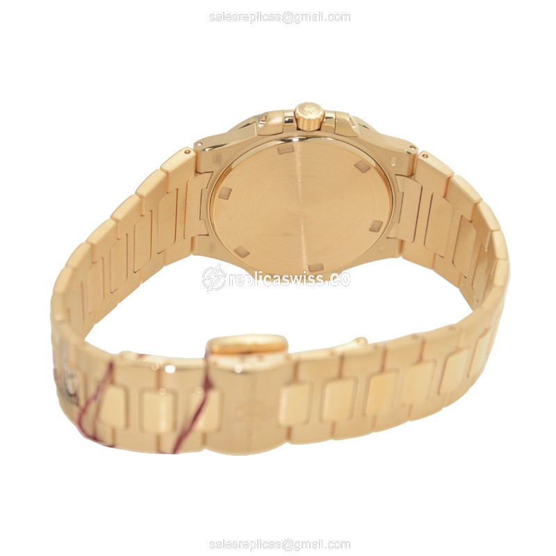 Patek Philippe 7010/1R-012 NAUTILUS Quartz 18kt Rose Gold & Diamonds