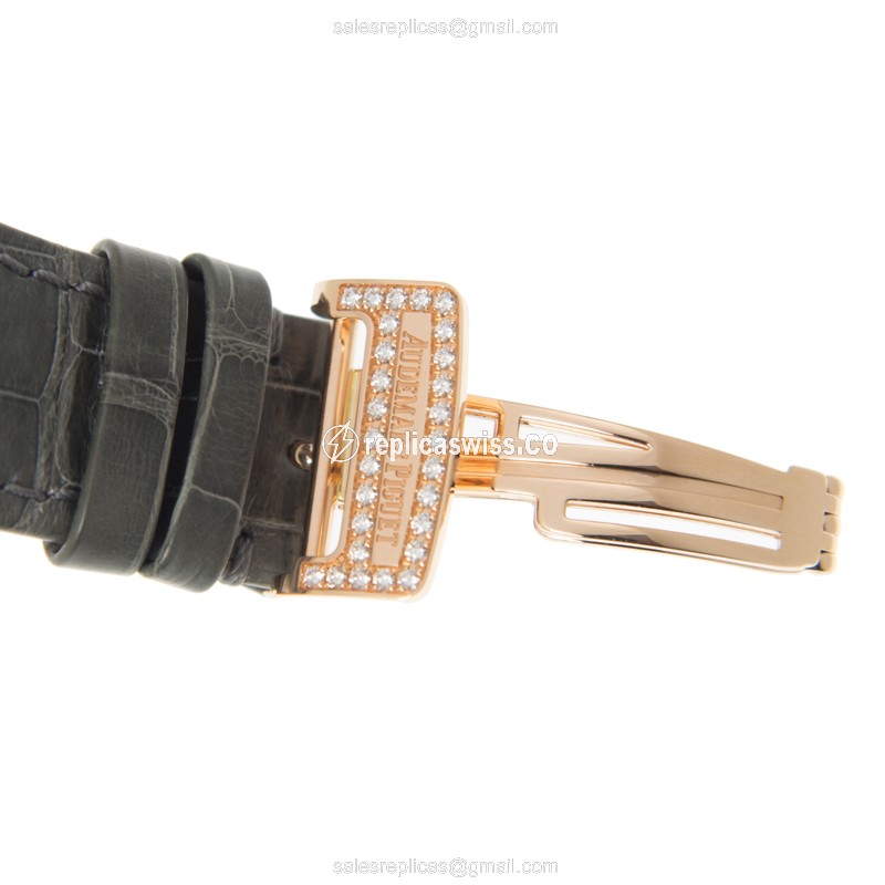 Audemars Piguet 15402OR.ZZ.D003CR.01 ROYAL OAK Automatic 18kt Rose Gold & Diamonds