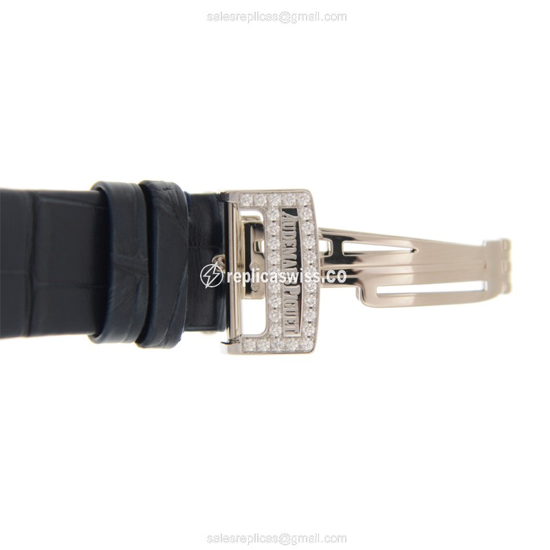 Audemars Piguet 15452BC.ZZ.D019CR.01 ROYAL OAK Automatic 18kt White Gold & Diamond