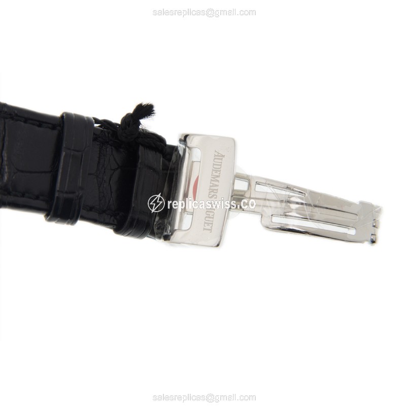 Audemars Piguet 67651ST.ZZ.D002CR.01 ROYAL OAK Quartz Stainless Steel & Diamonds