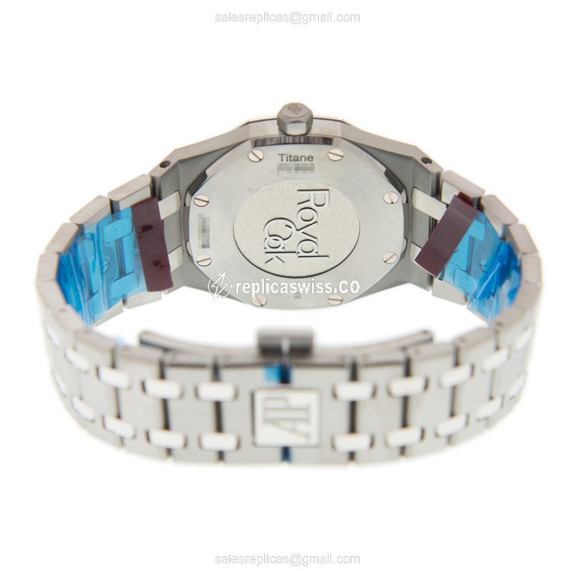 Audemars Piguet 67651IP.ZZ.1261IP.01 ROYAL OAK Quartz Titanium