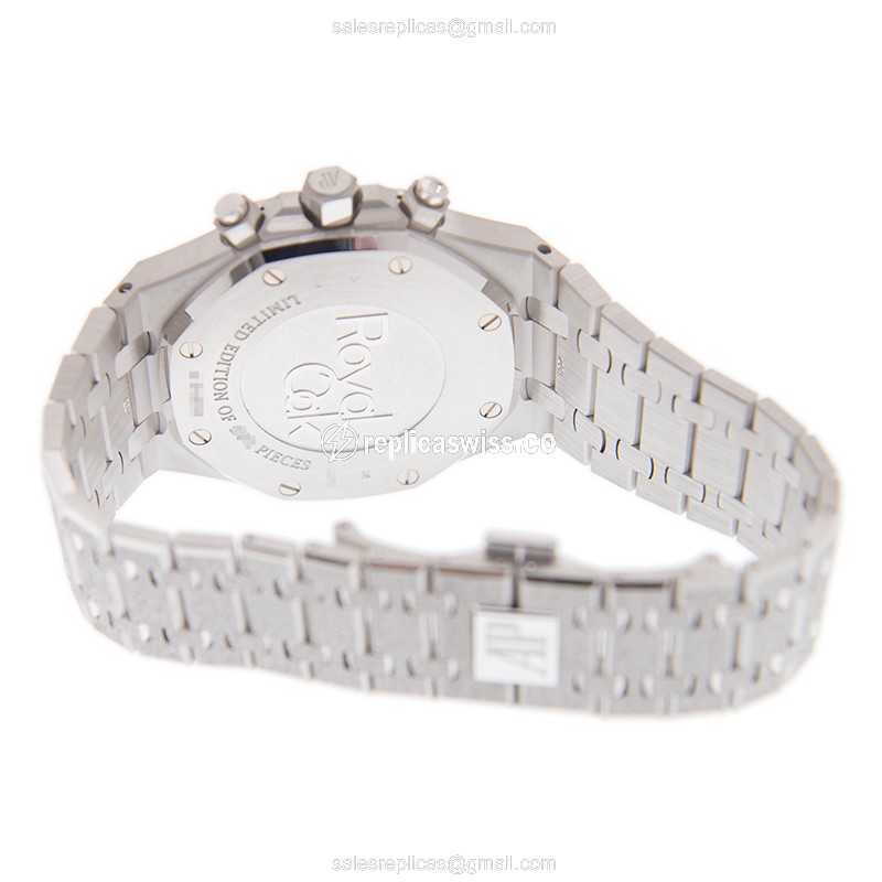 Audemars Piguet 26331BC.GG.1224BC.01 ROYAL OAK Automatic 18kt White Gold