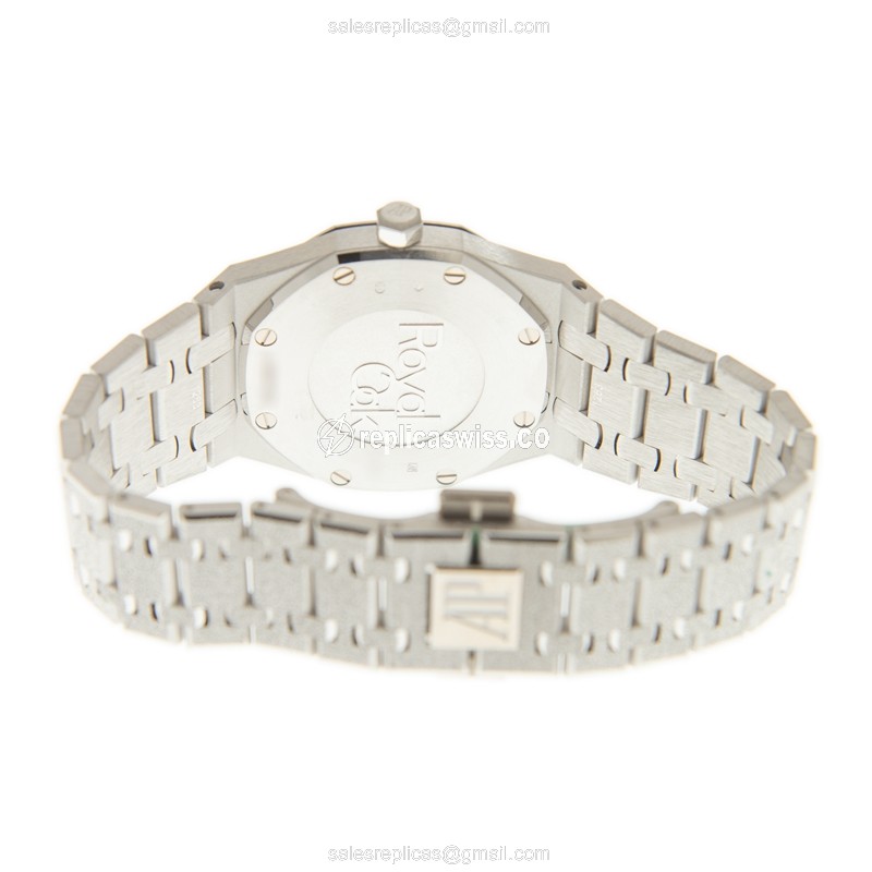 Audemars Piguet 67653BC.GG.1263BC.01 ROYAL OAK Quartz 18kt White Gold