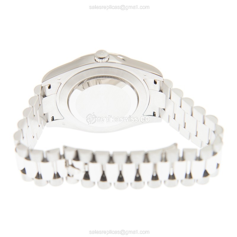 Rolex 218206-I44.IXICEBL_P DAY-DATE Automatic 18kt White Gold