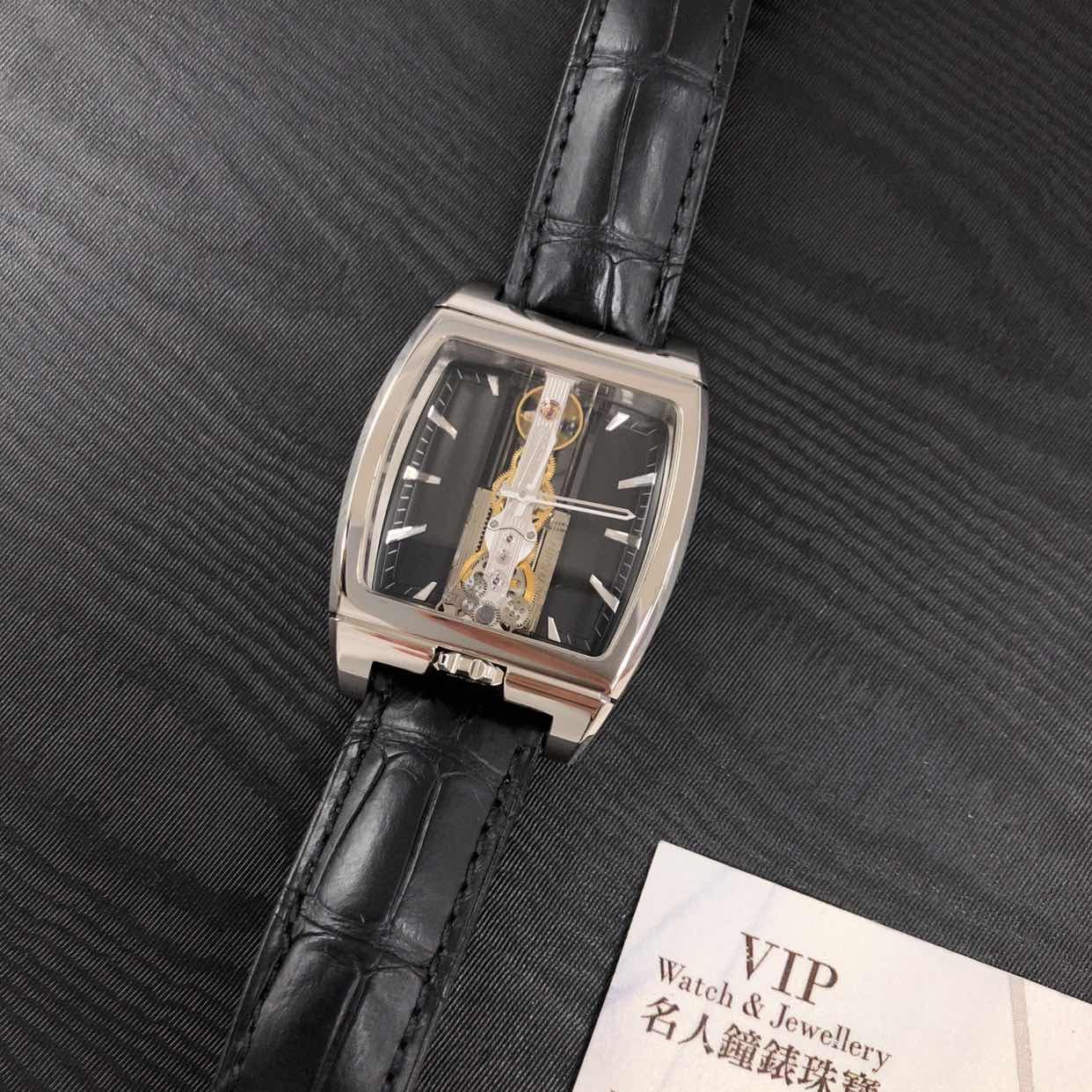 Corum 113.770.56-0001 GD02 BRIDGE Manual Wind 18kt Yellow Gold