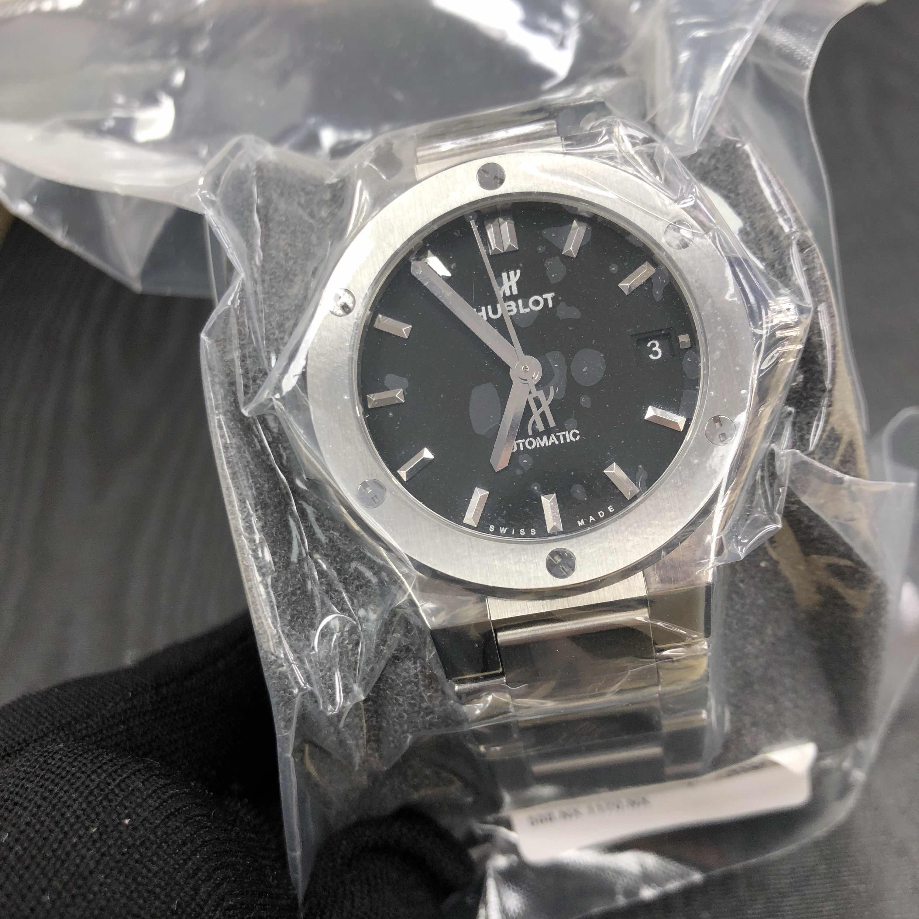 Hublot 568.NX.1170.NX CLASSIC FUSION Automatic Stainless Steel