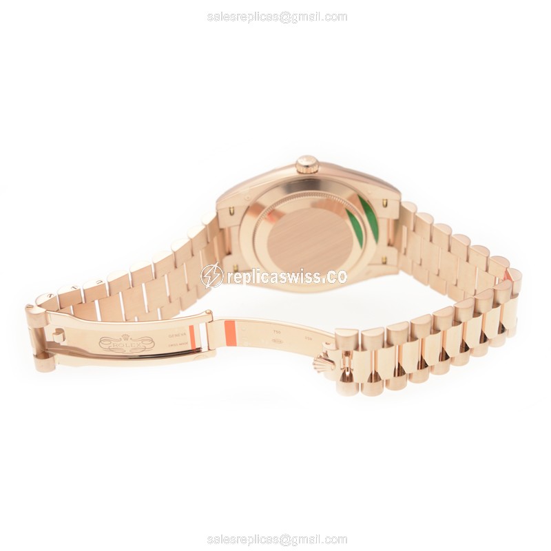 Rolex 228235-0025 DAY-DATE Automatic 18kt Rose Gold