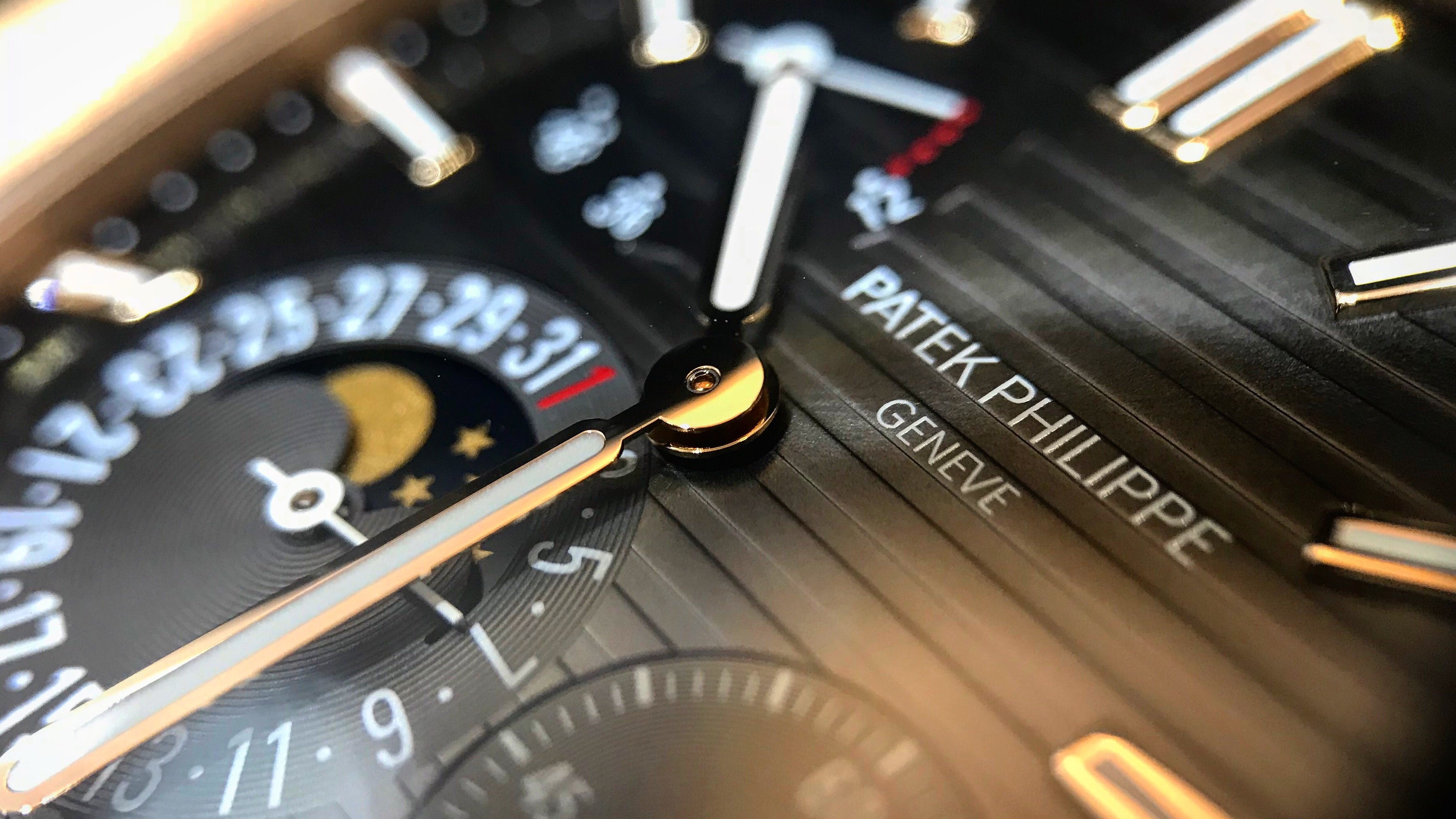 Patek Philippe 5712R-001 NAUTILUS Automatic 18kt Rose Gold