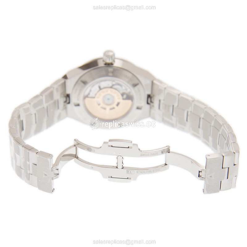 Vacheron Constantin 2305V/100A-B171 OVERSEAS Automatic Stainless Steel & Diamonds