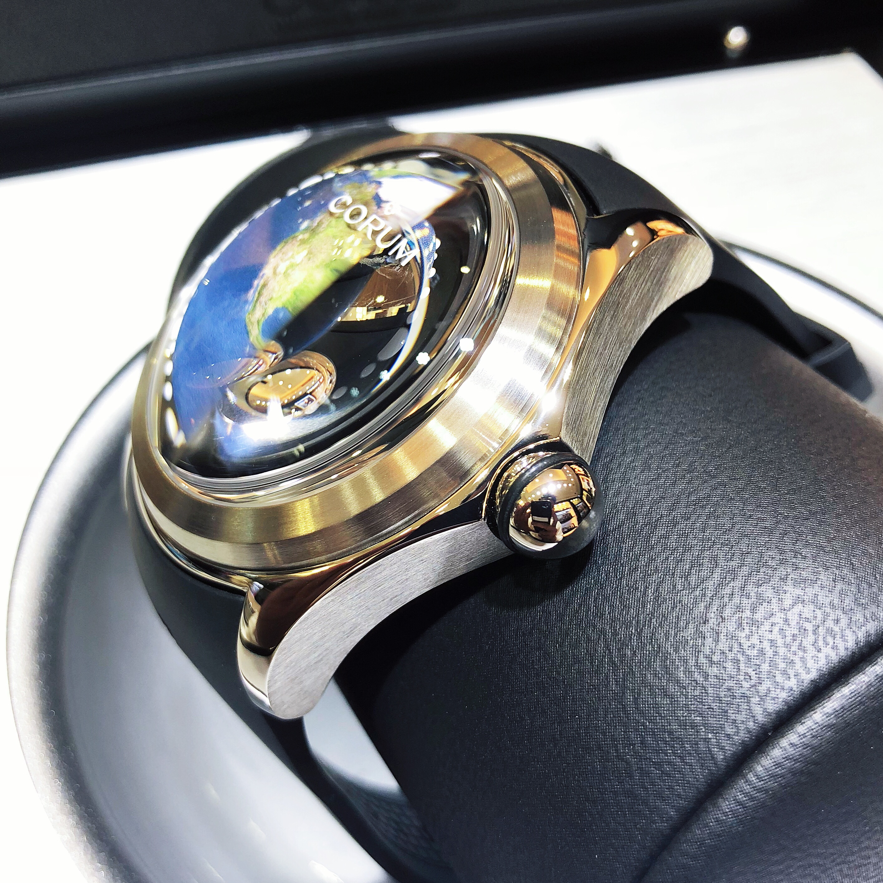 Corum 390.101.04/0371 UE01 BUBBLE Automatic Titanium