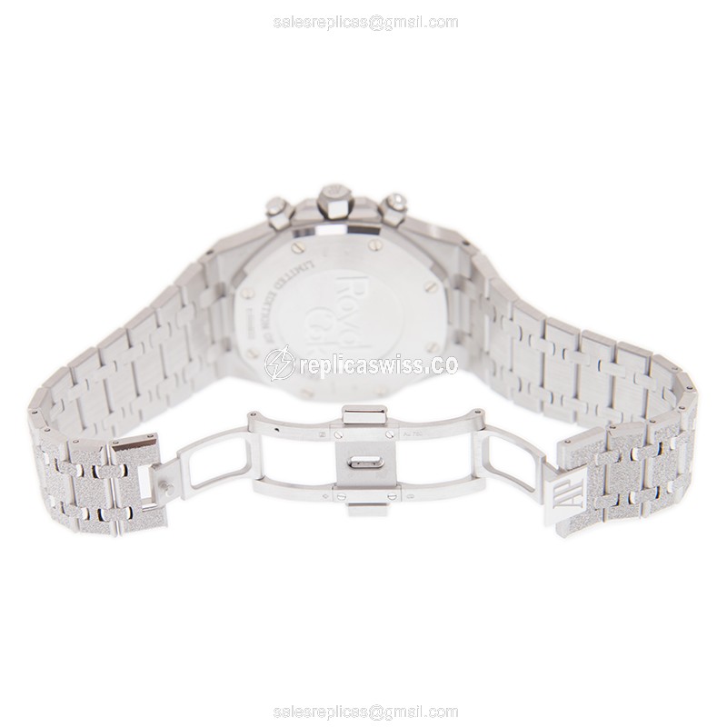 Audemars Piguet 26331BC.GG.1224BC.01 ROYAL OAK Automatic 18kt White Gold