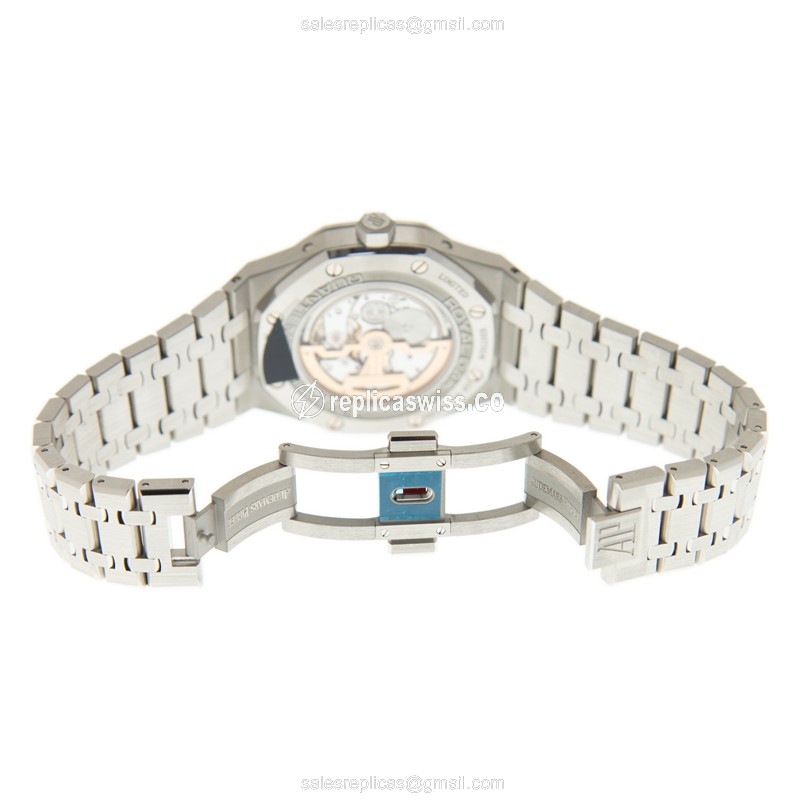 Audemars Piguet 26606ST.OO.1220ST.01 ROYAL OAK Automatic Stainless Steel
