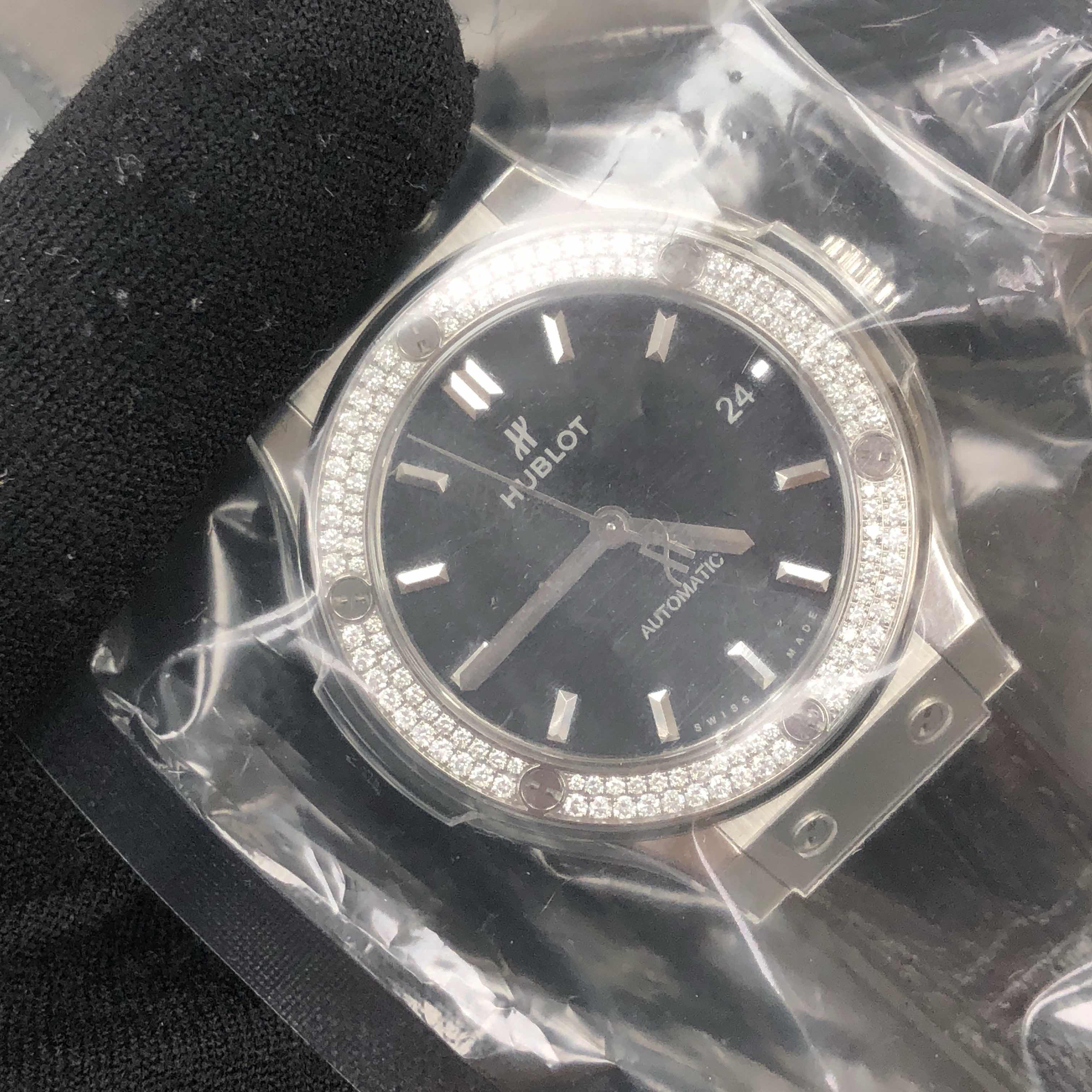 Hublot 565.NX.1171.LR.1104 CLASSIC FUSION Automatic Titanium
