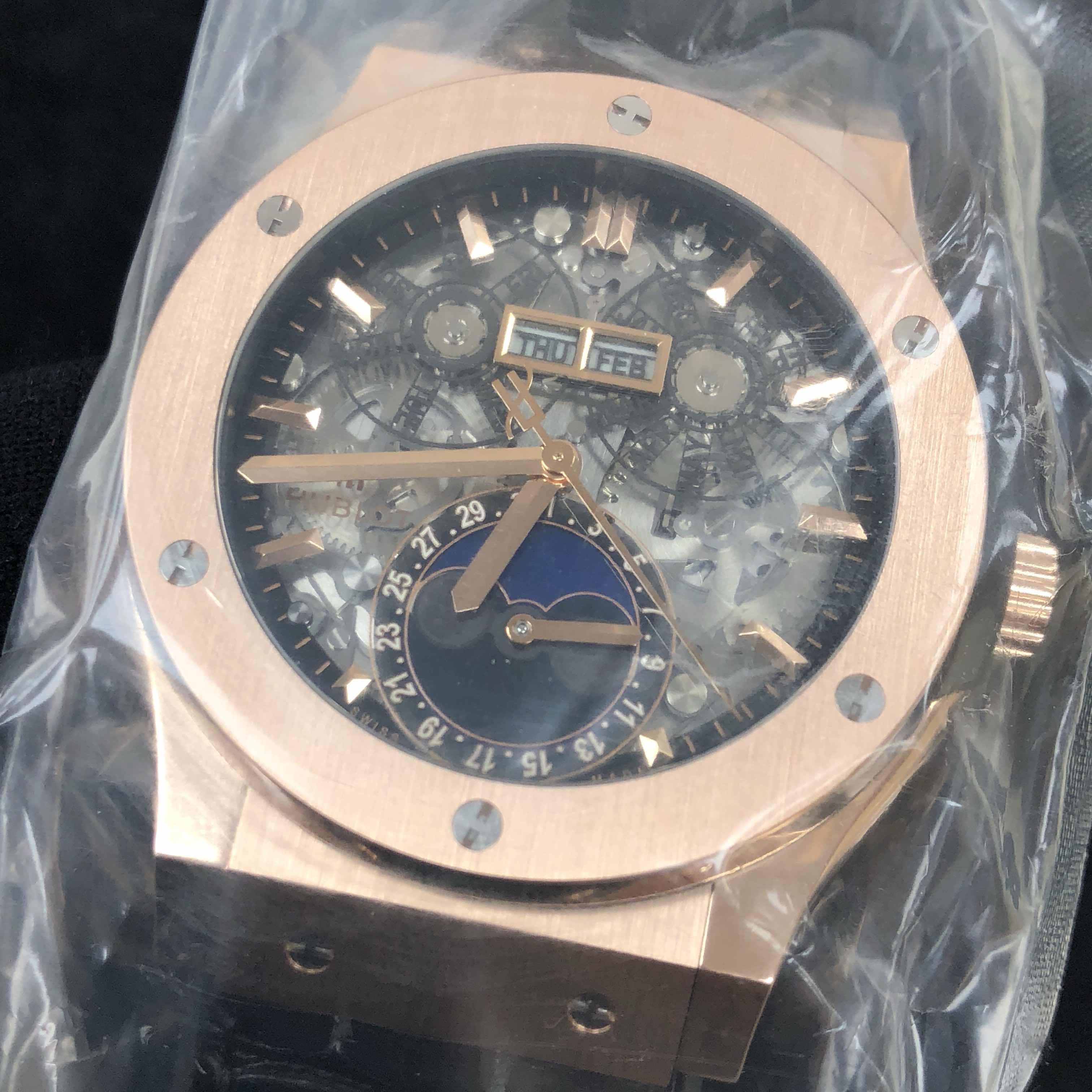 Hublot 517.OX.0180.LR CLASSIC FUSION Automatic 18kt Rose Gold