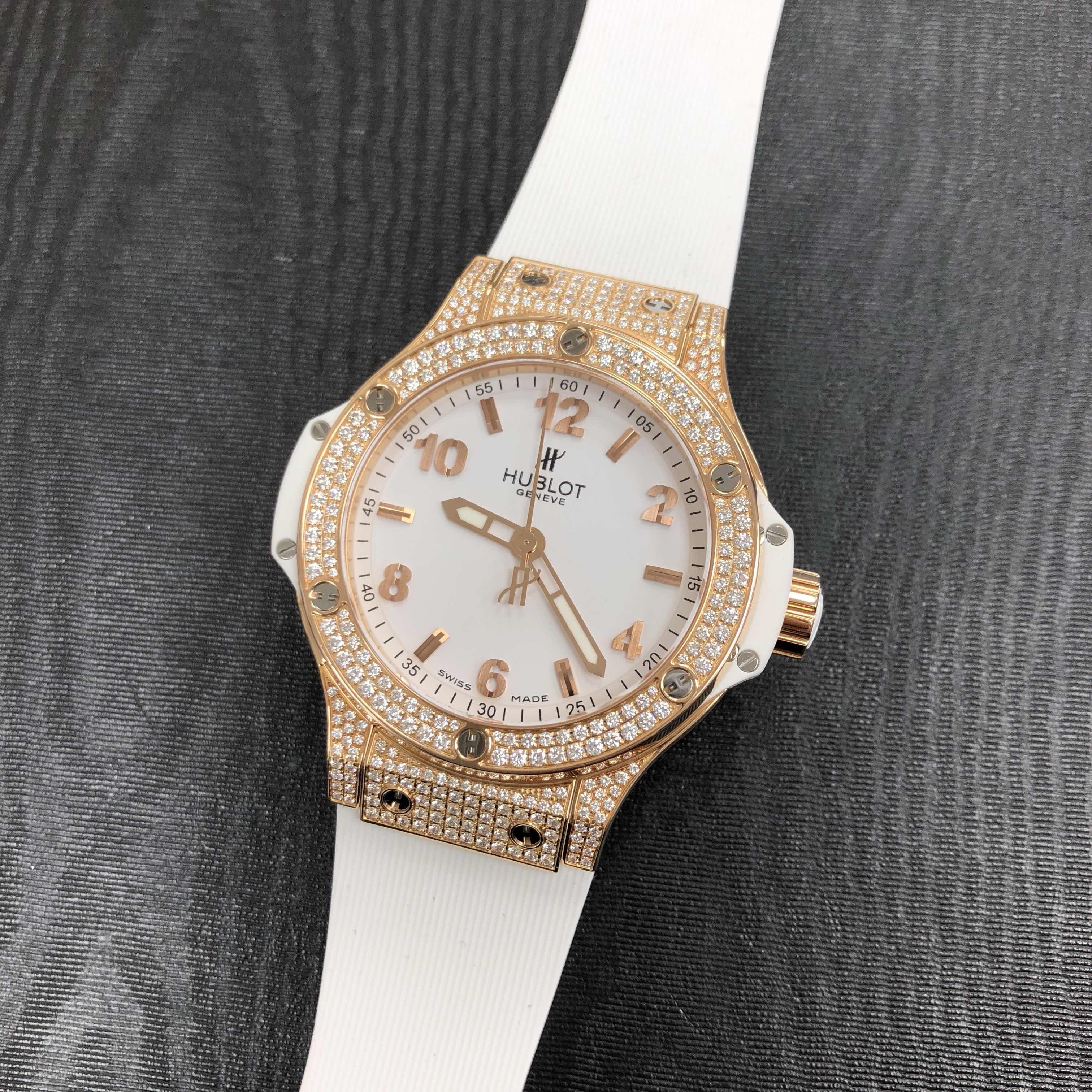 Hublot 361.PE.2010.RW.1704 BIG BANG Quartz 18kt Rose Gold & Diamonds