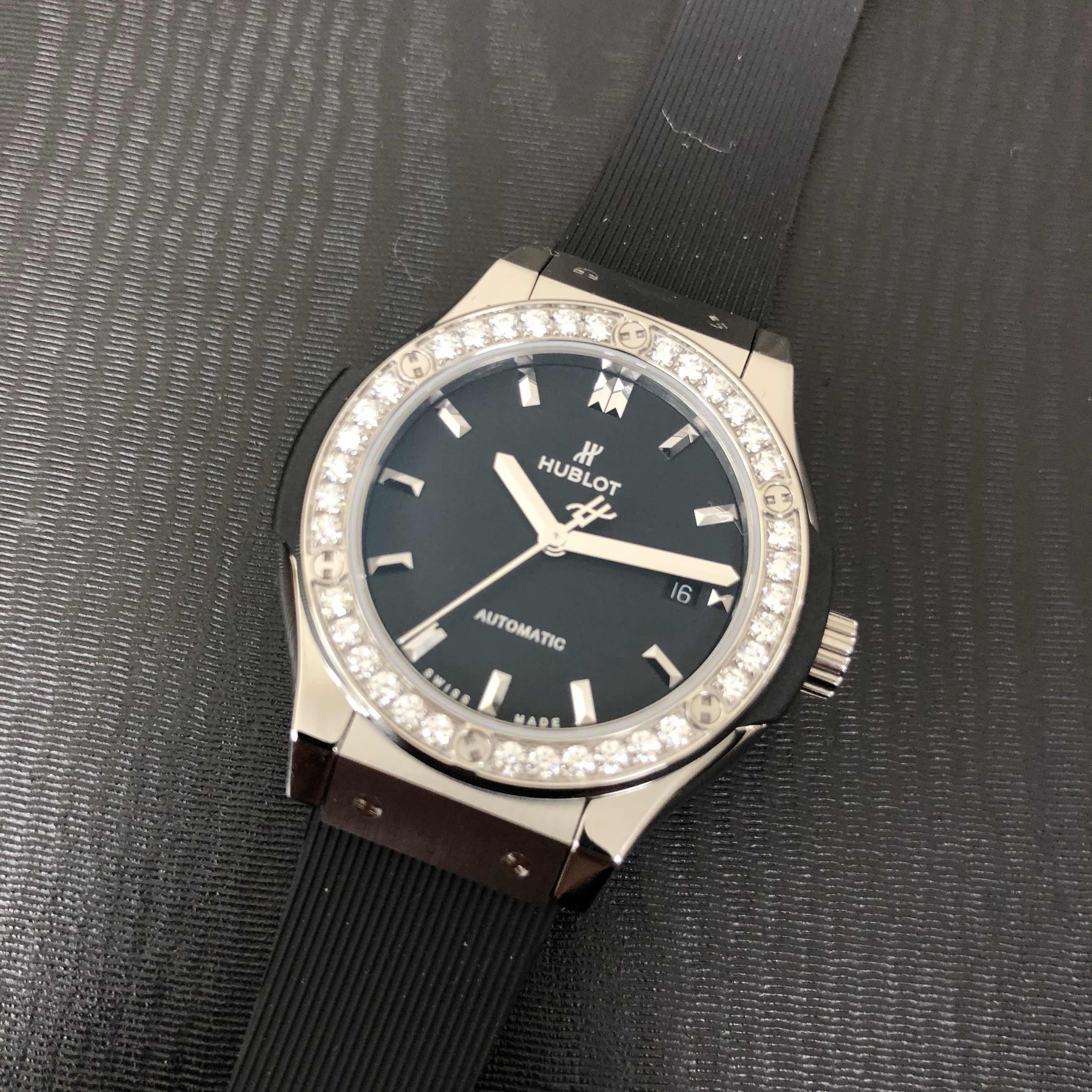 Hublot 582.NX.1170.RX.1204 CLASSIC FUSION Automatic Titanium & Diamond
