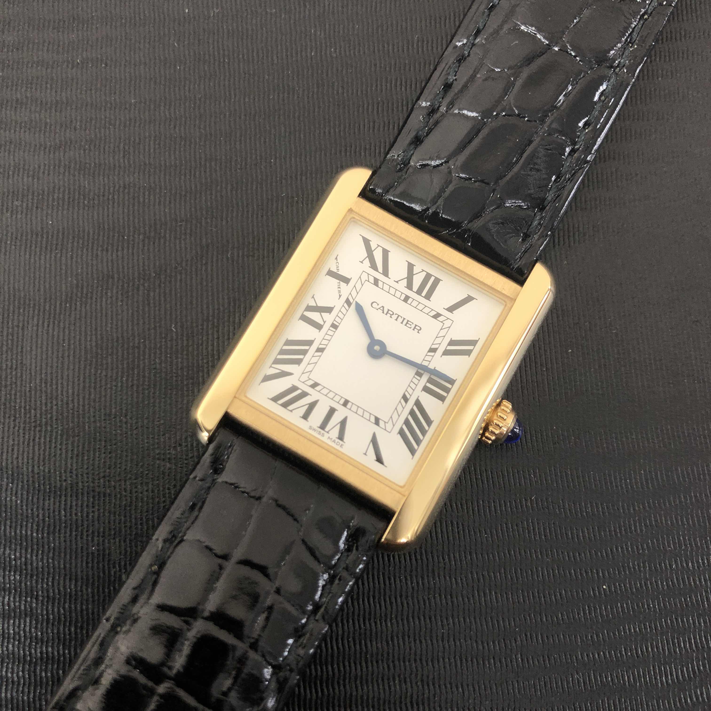 Cartier W5200002 TANK Quartz 18kt Yellow Gold