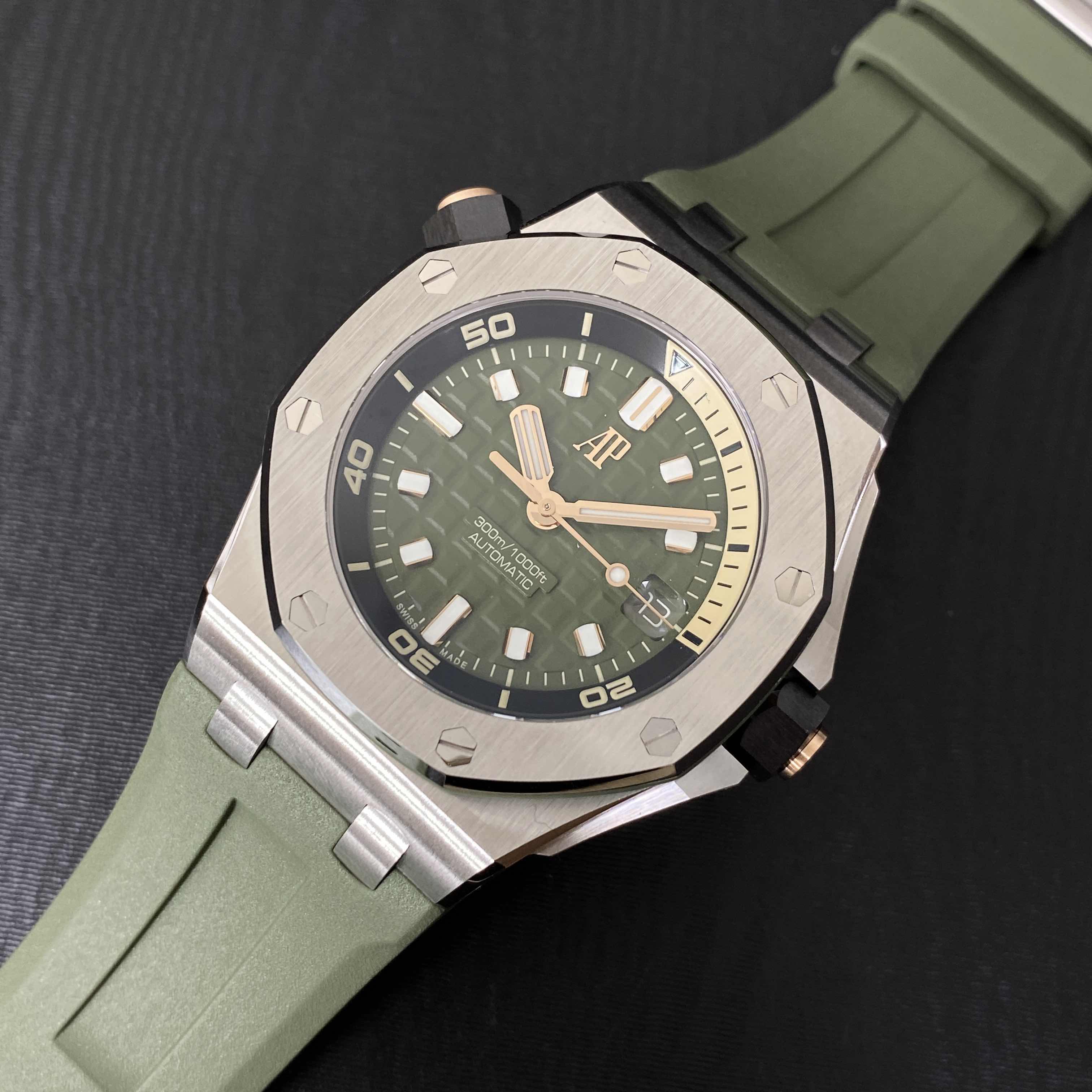 Audemars Piguet 15720ST.OO.A052CA.01 ROYAL OAK OFFSHORE Automatic Stainless Steel
