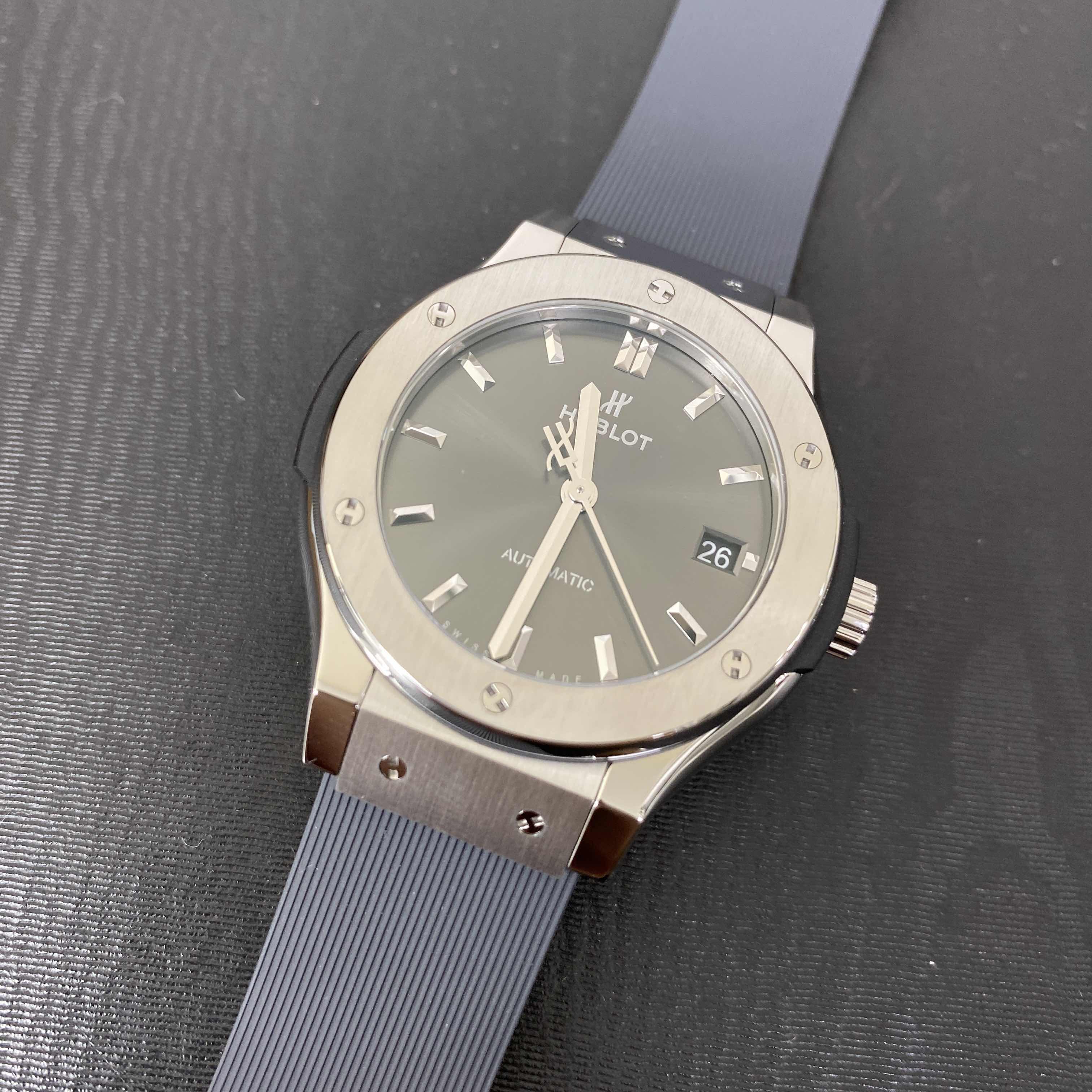 Hublot 565.NX.7071.RX CLASSIC FUSION Automatic Titanium
