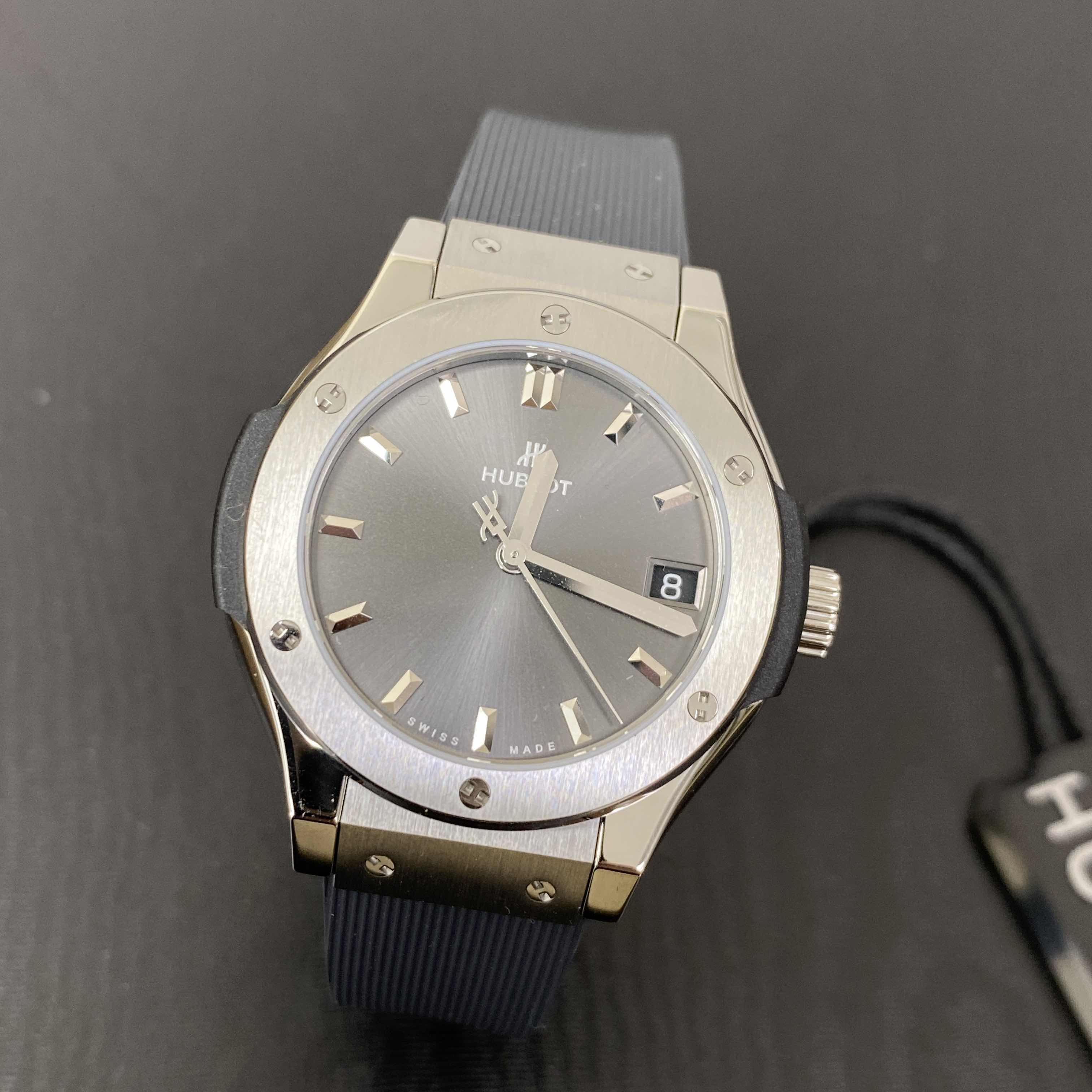Hublot 581.NX.7071.RX CLASSIC FUSION Quartz Titanium