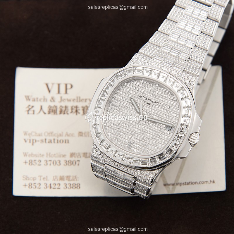Patek Philippe 5719/10G-010 NAUTILUS Automatic 18kt White Gold & Diamond