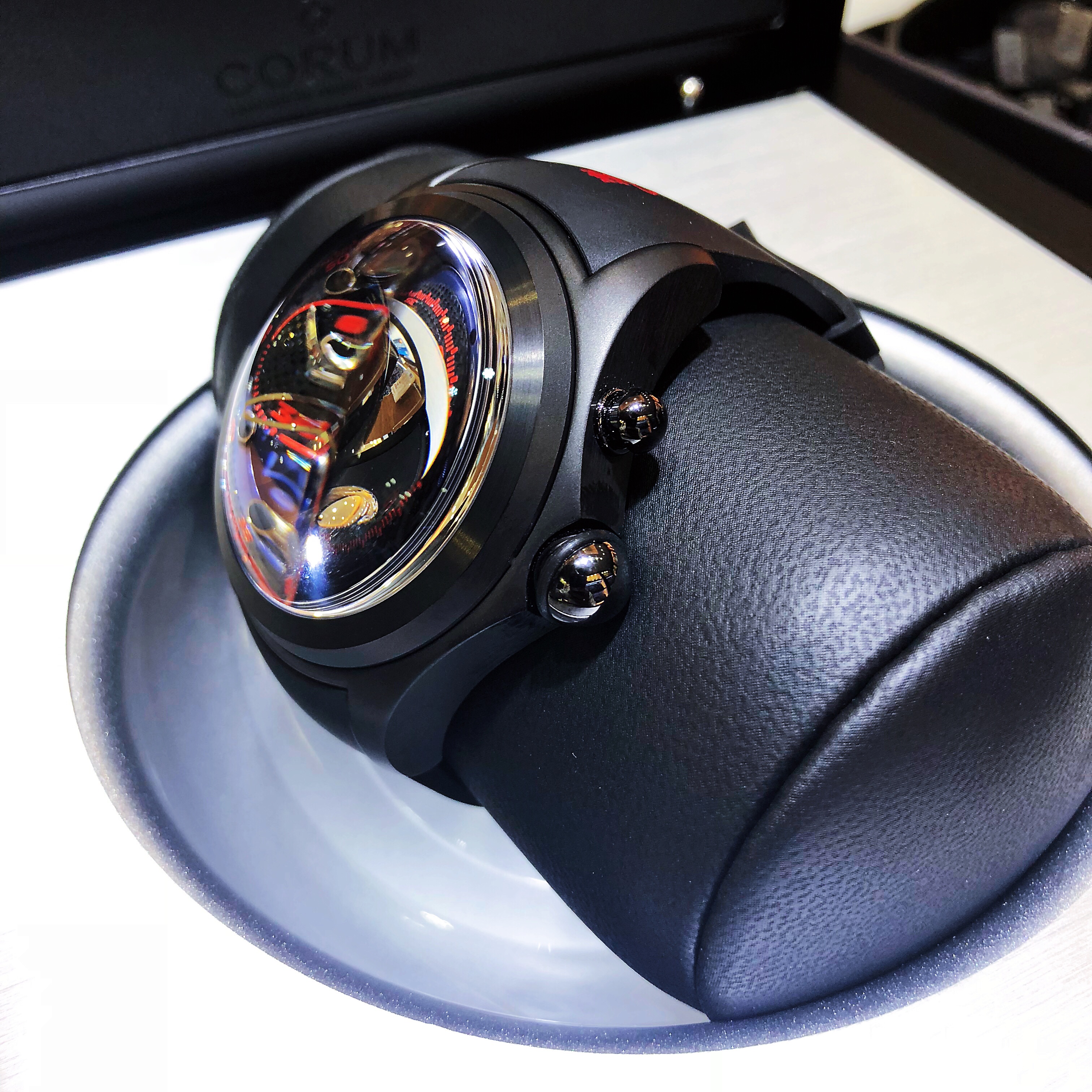 Corum 961.201.95/0371 CT01 BUBBLE Automatic Titanium