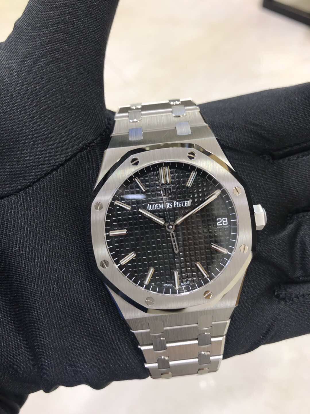 Audemars Piguet 15500ST.OO.1220ST.03 Automatic Stainless Steel