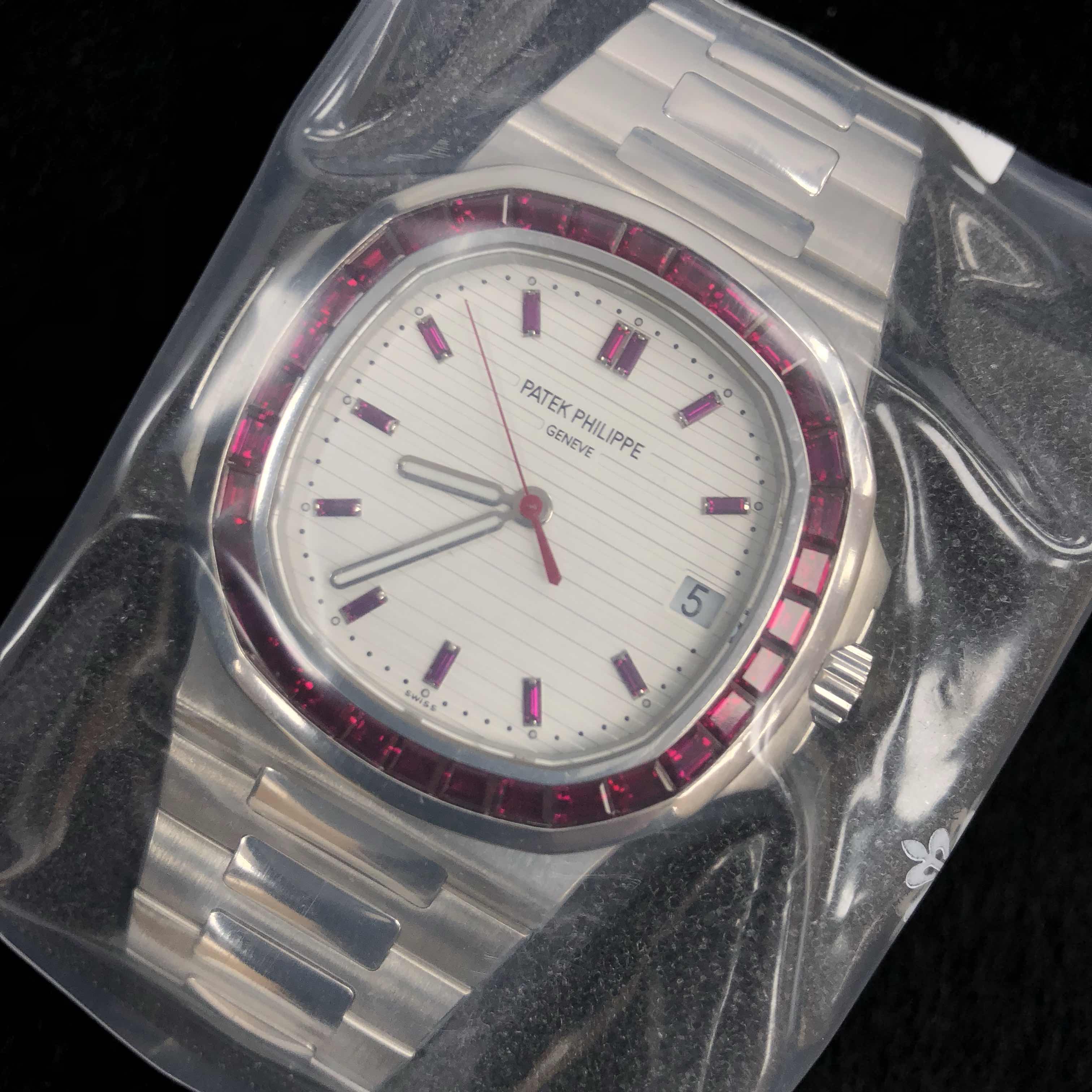 Patek Philippe 5711/112P-010 NAUTILUS Automatic Platinum