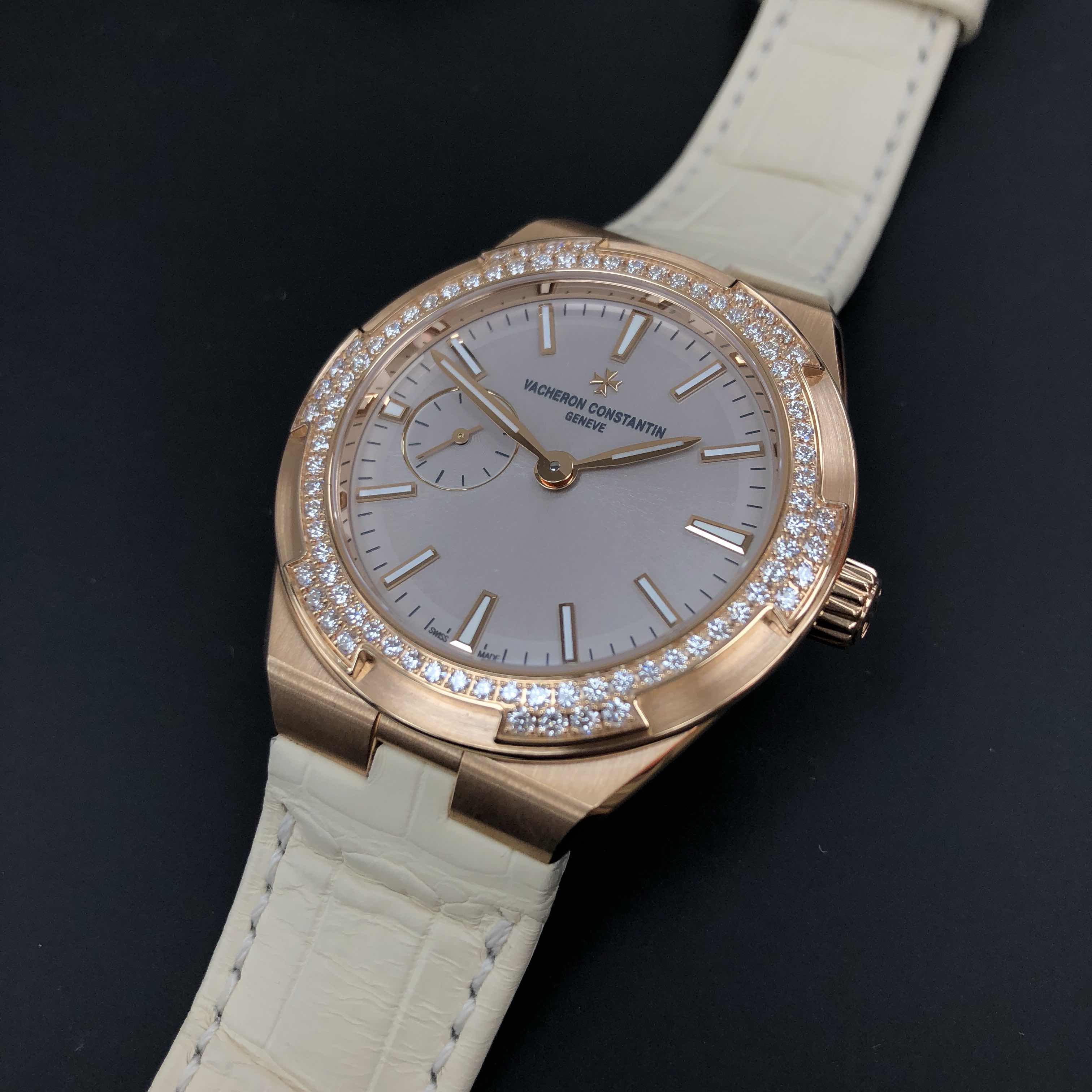 Vacheron Constantin 2305V/000R-B077 OVERSEAS Automatic 18kt Rose Gold & Diamonds