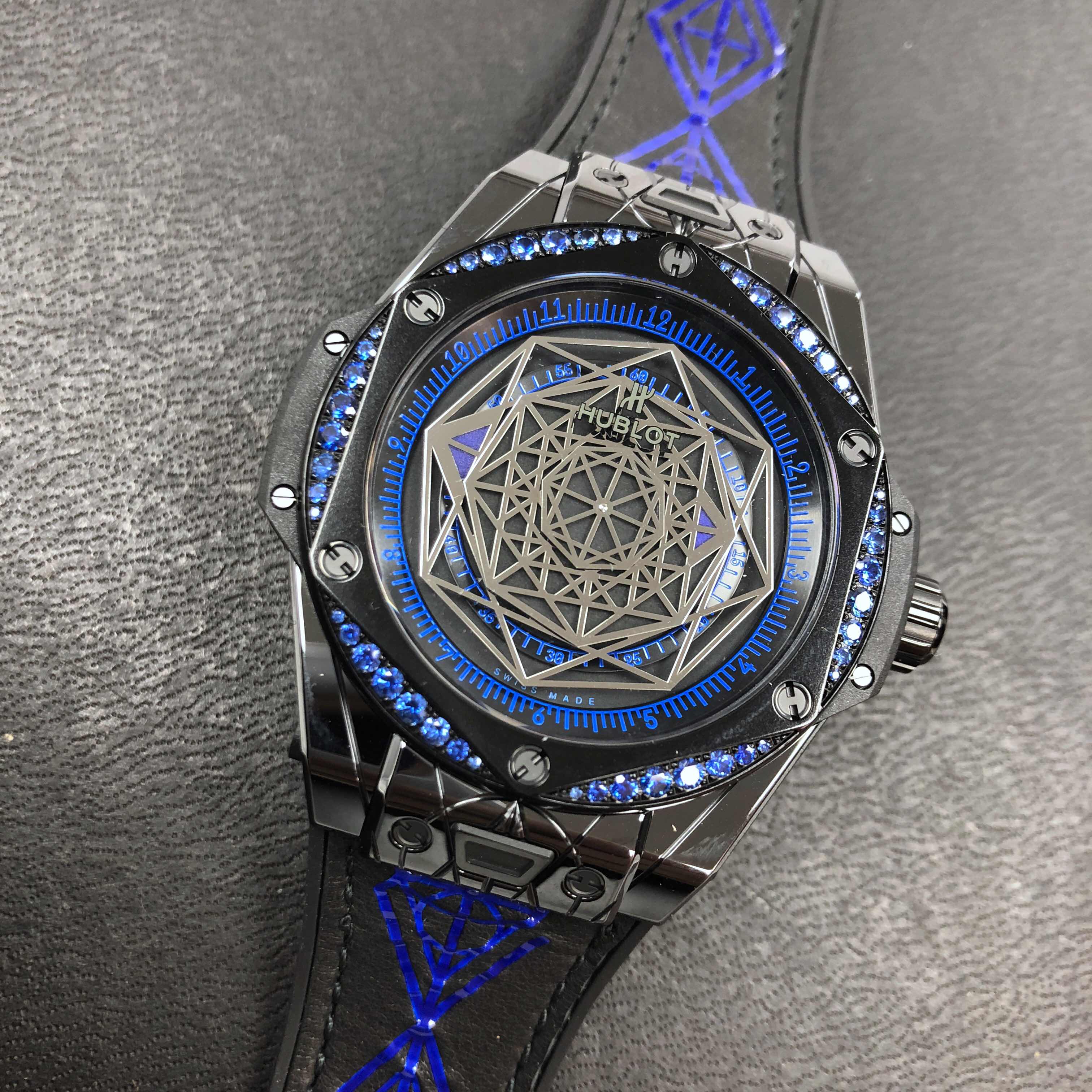 Hublot 465.CS.1119.VR.1201.MXM18 BIG BANG Automatic Ceramics